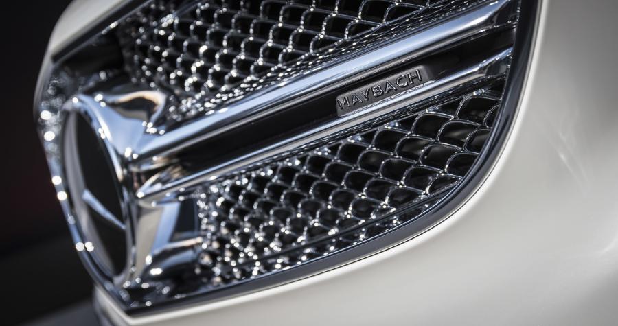 Логотип Mercedes-Maybach S650 Cabriolet 2017 года  (фото 43 из 43)
